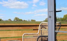The Old Workshop - A Cosy Country Retreat